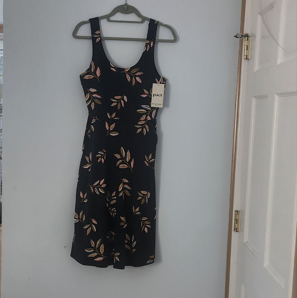 NWT Pact Fit and Flare Tie Back Dress, black, S